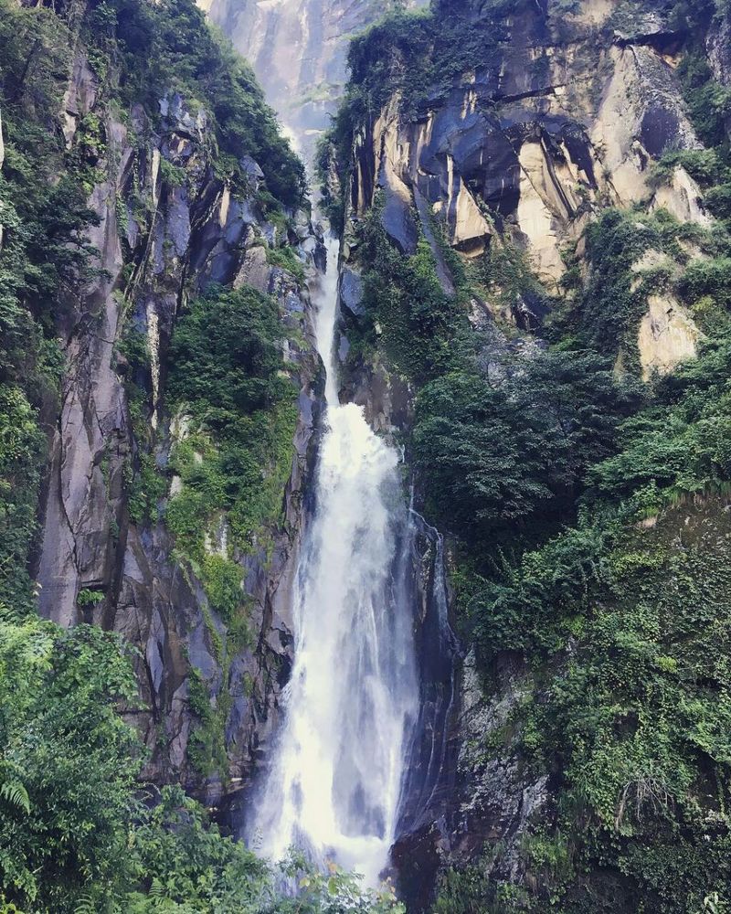 Rahala Waterfall, Manali