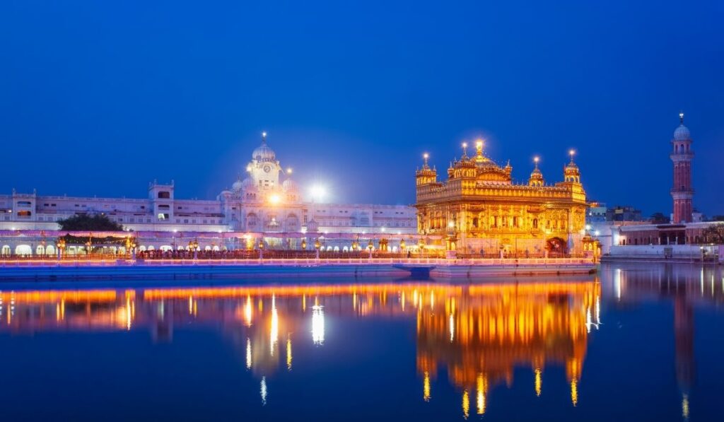 A photo of golden temple
