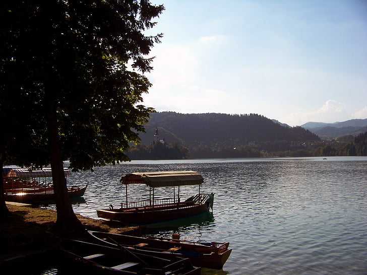 A photo of Naini Lake