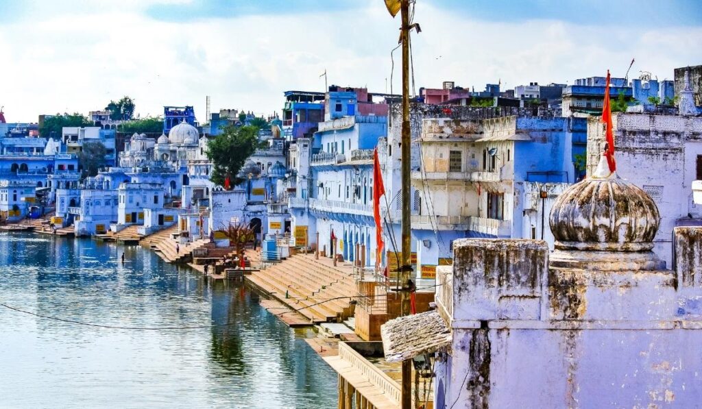 Visit Pushkar lake