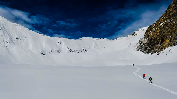 Trekking the Lamkhaga Pass