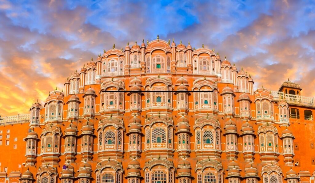 a photo of hawa mahal jaipur