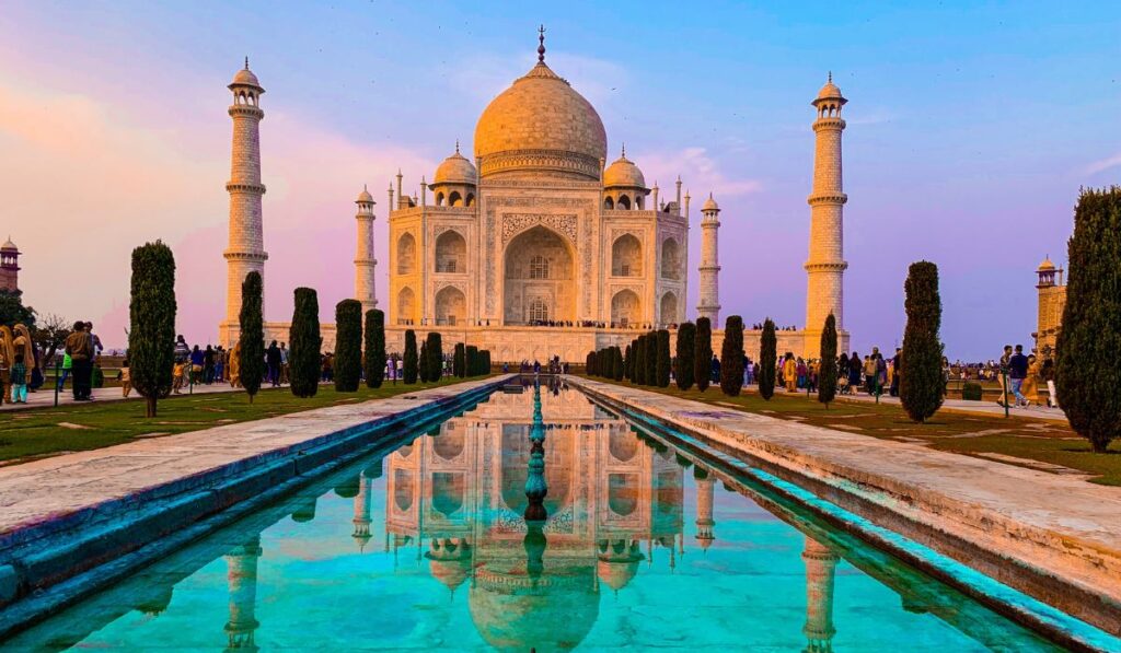 famous monuments in india