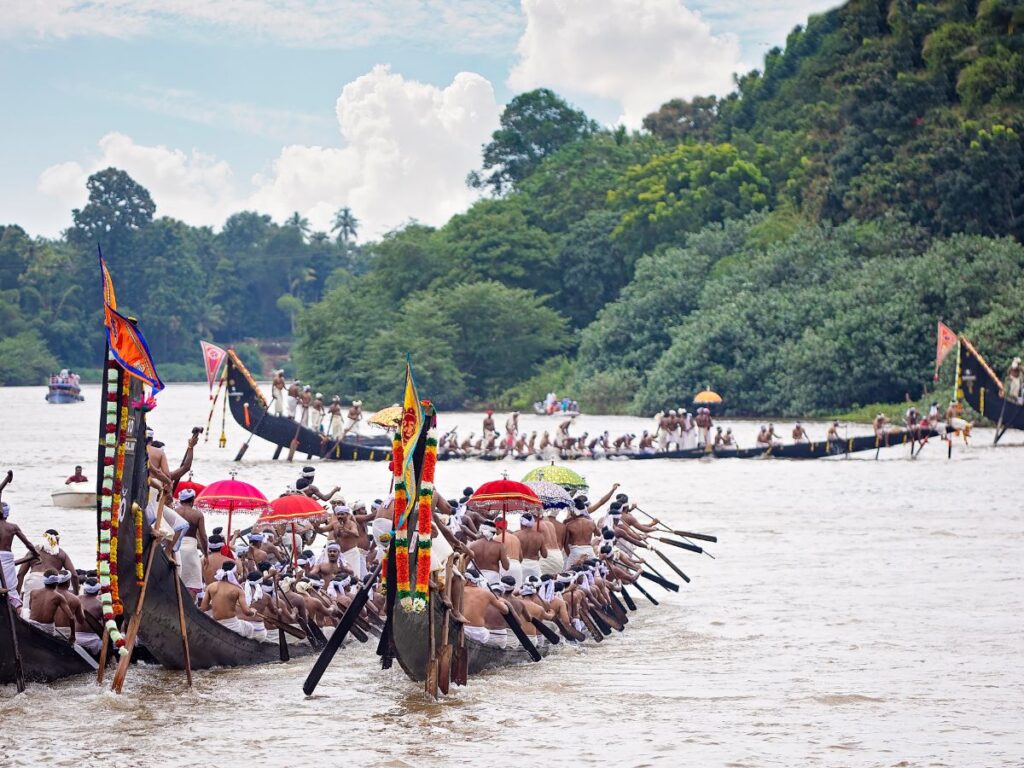 Snake boat racing, The festival is celebrated to show the team spirit.