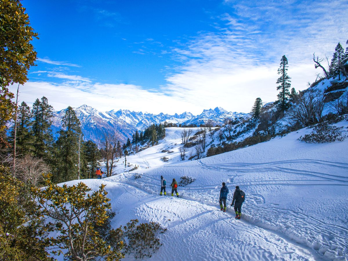 Manali Lama Dugh Snow Trek