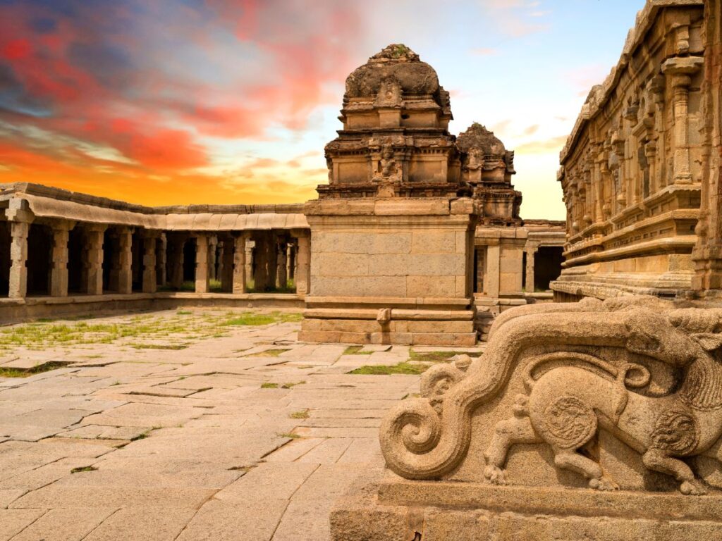 hampi ... ancient ruins