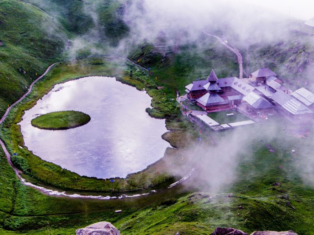 Prashar lake trek