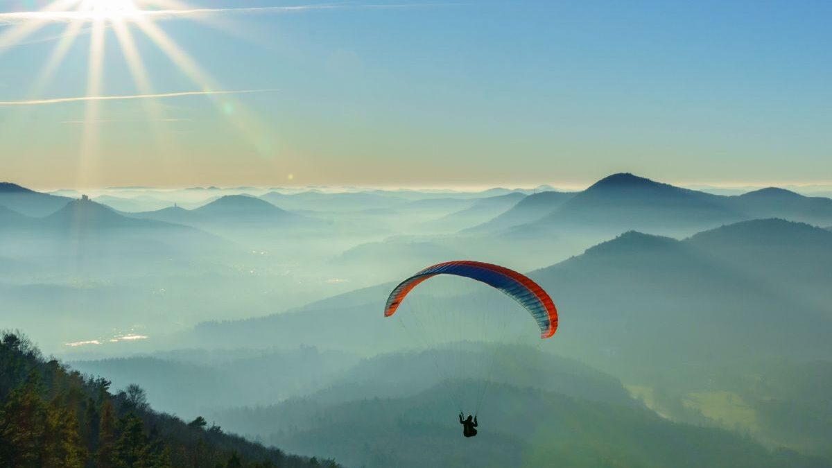 paragliding in bir