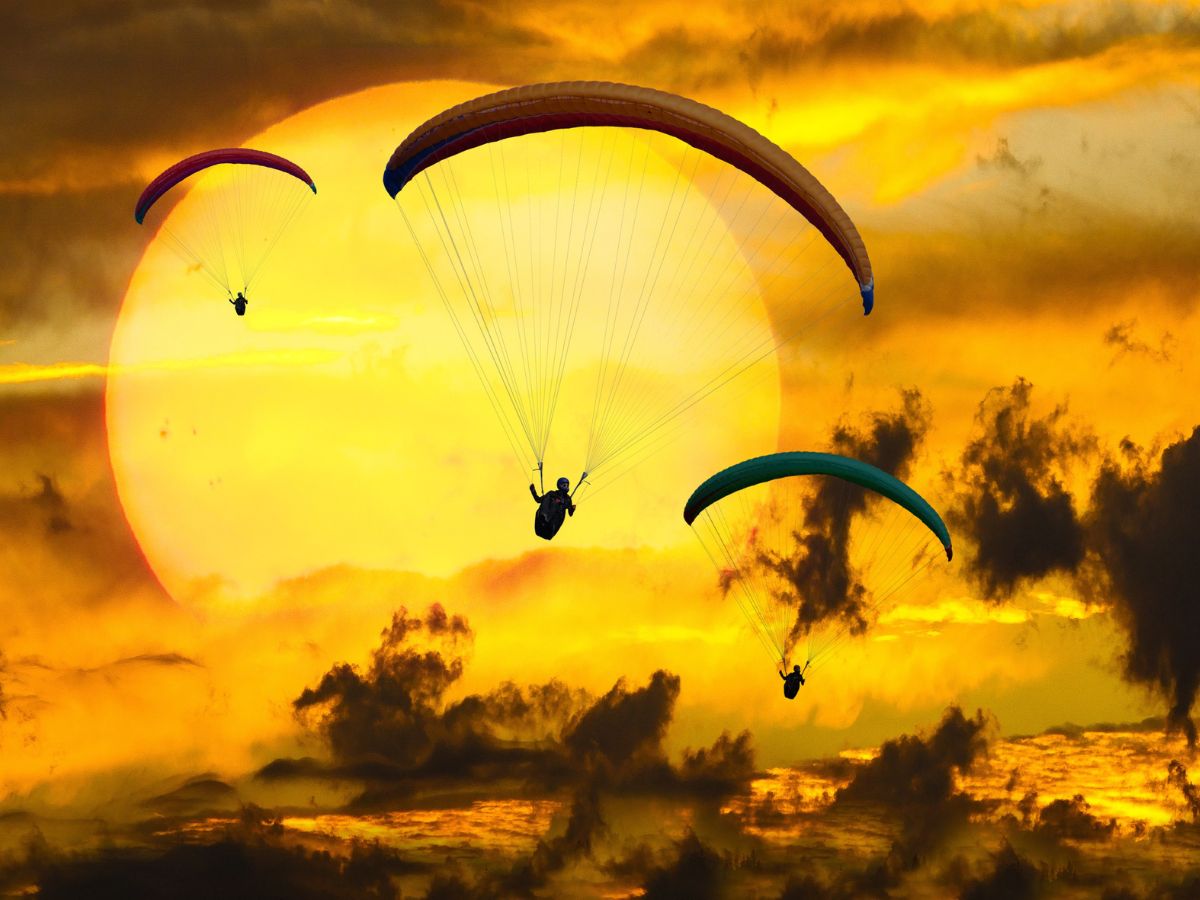 Best Paragliding Spots in India: A Guide to Thrilling Adventures