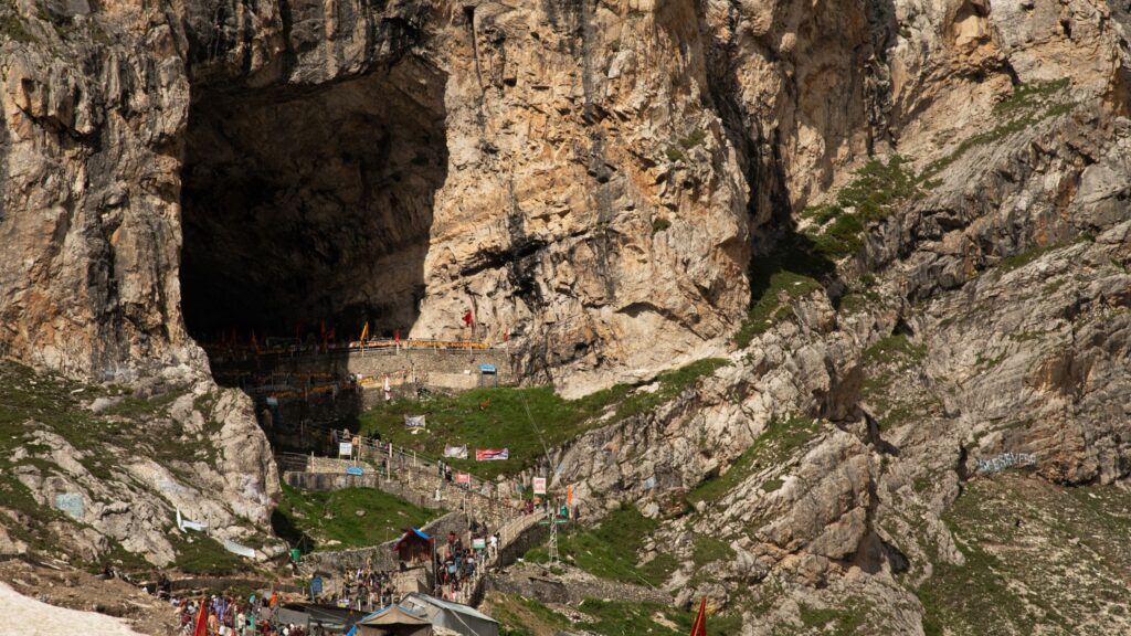 Amarnath Yatra cave