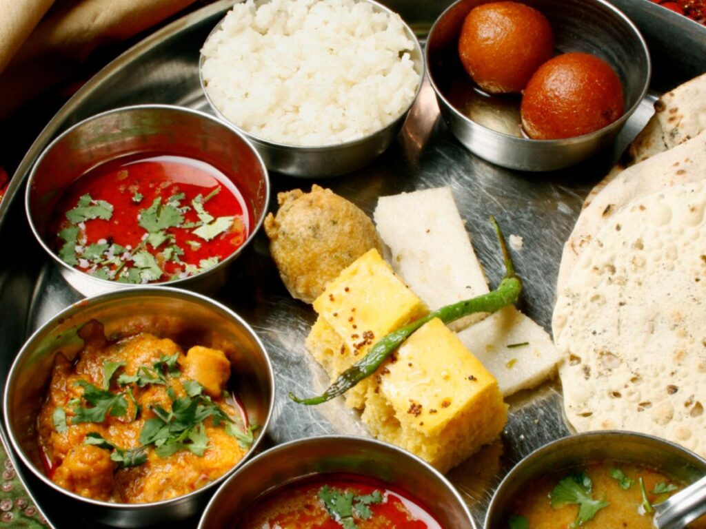 Have this delicious food on your Rajkot to Jamnagar journey