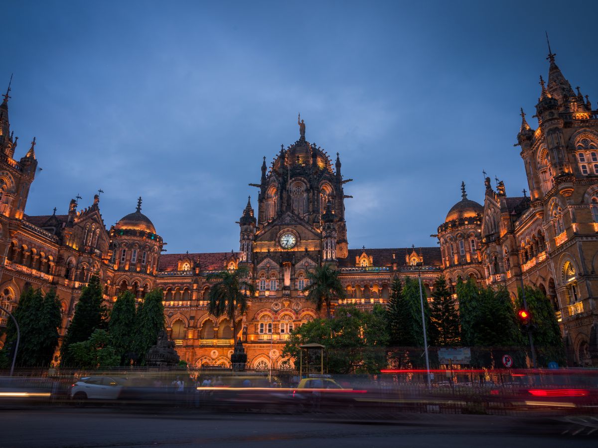 5 Best Places to Visit in Mumbai, the City of Dreams  