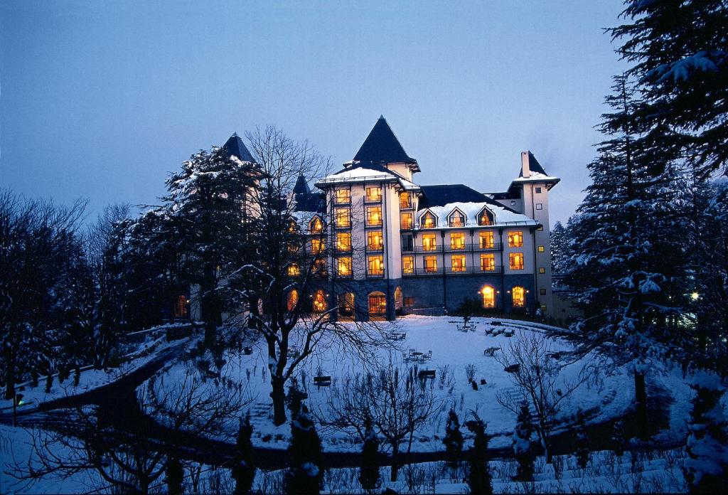 The oberoi wildflower hall is one of the best 5 star hotels in shimla 