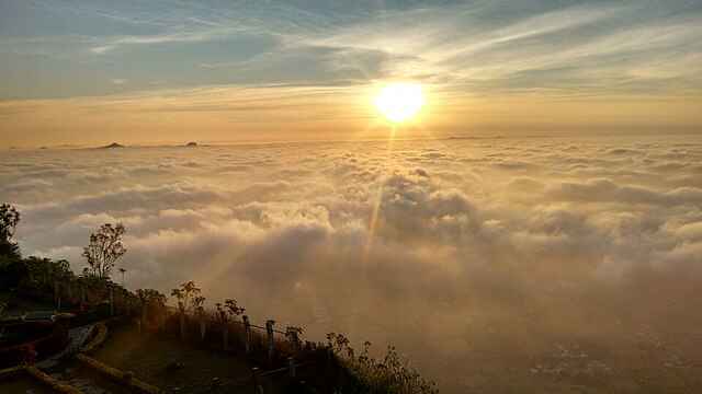 Nandi Hills Sunrise View Point Karnataka: A Must Visit Spot - Zingbus