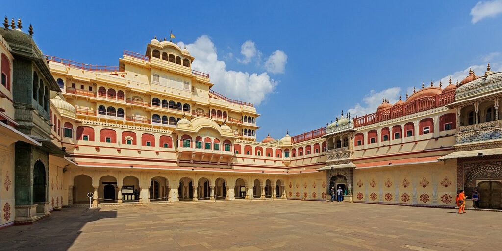 Jaipur_City_Palace_complex_Chandra_mahal_palace