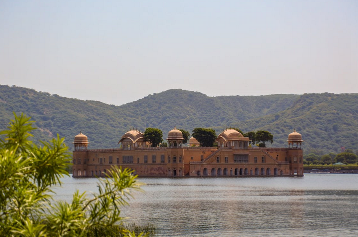 Top 10 Places to Visit in North India: Jal Mahal Palace in Jaipur - India 