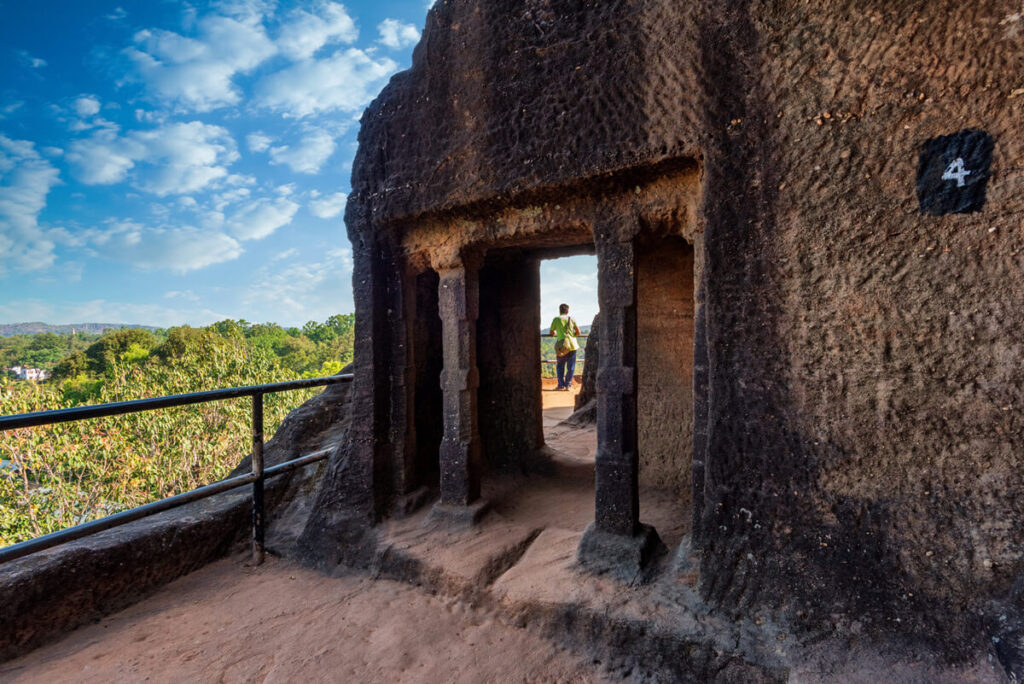 pandav_caves5-1